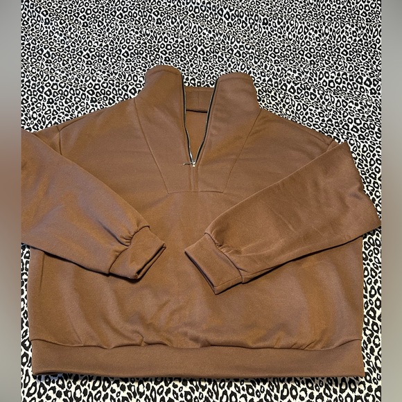 Jogging Set - Picture 8 of 8